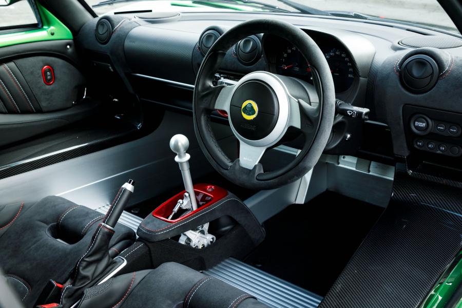 Интерьер Lotus Exige Cup 430 2018 года  (JP) (фото 4 из 20)
